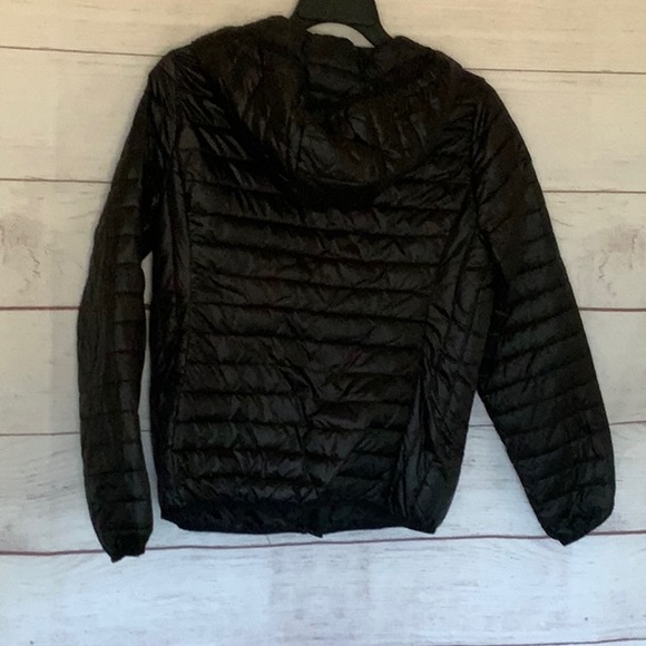 Black Light Weight Puffer Jacket. (Not down) - Picture 3 of 4